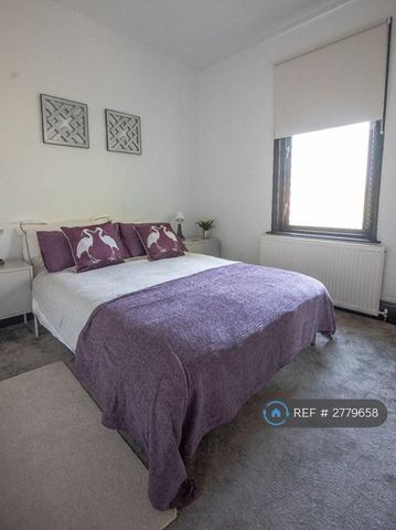 1 bedroom in a house share to rent - Photo 4