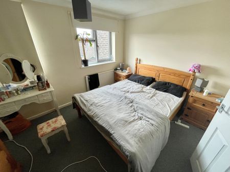 Chapel Road, Attleborough - Photo 2