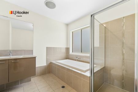 Spacious Family Living - Photo 5