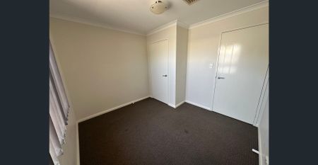 Fall in love with this stunning 4 bedroom 2 bathroom home. - Photo 3