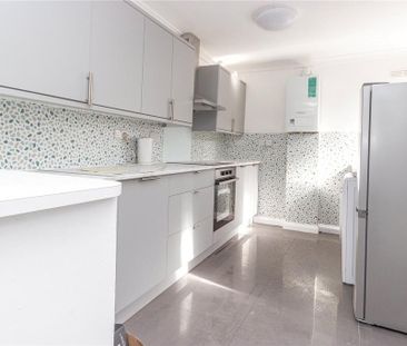 4 bedroom terraced house to rent - Photo 6