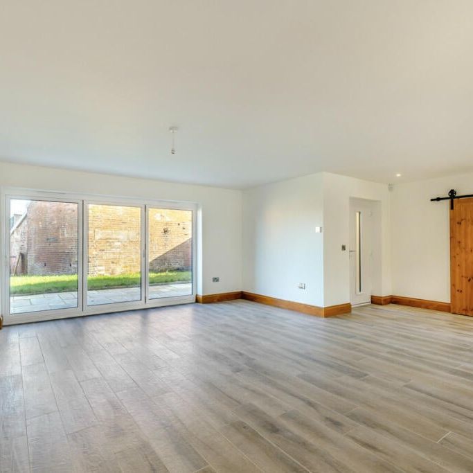 MainRoad, Smalley, ILKESTON - Photo 1