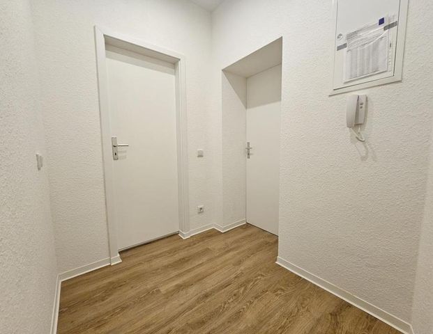 Komplett renovierte Wohnung mit Einbauküche - Foto 1