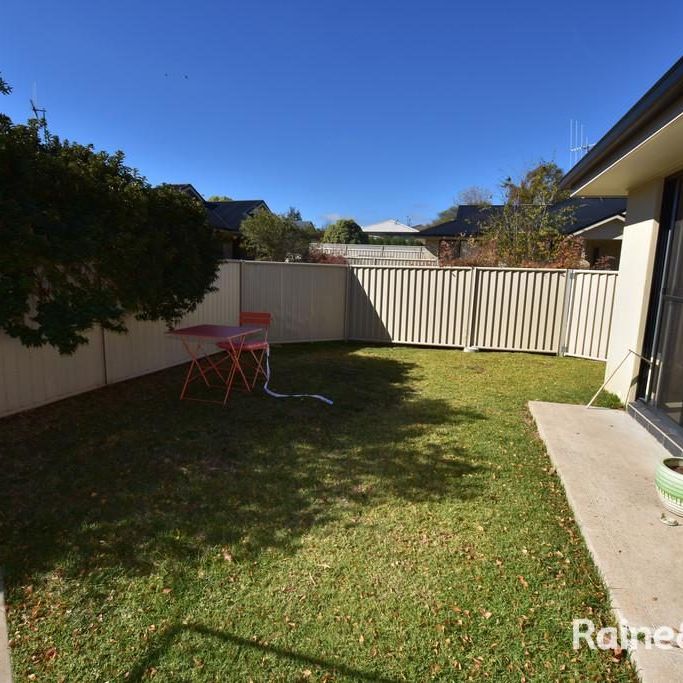 2/93 Margaret Street, Orange, NSW 2800 - Photo 1