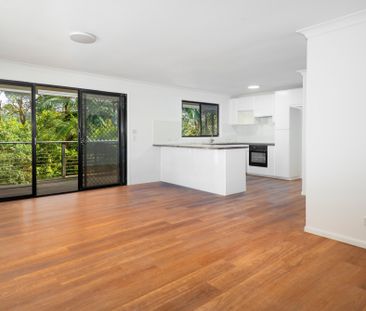 PRIVATE HOME IN BUSH SETTING - Photo 1