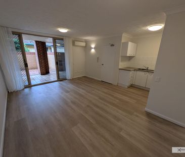 Refreshed, oversized one bedroom apartment - Photo 1