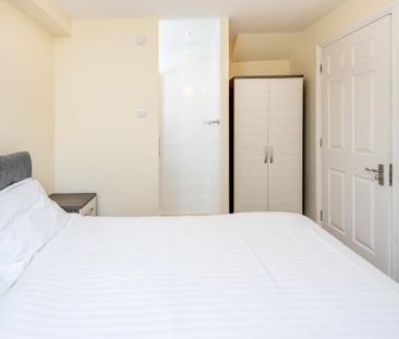 Room in a Shared House, Plover Way, SE16 - Photo 3