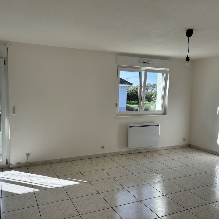Location Appartement 3 pièces 82m² RIXHEIM 68170 - Photo 1