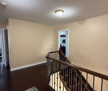 For Lease - 382 Sunny Meadow Boulevard, Brampton, Ontario - Photo 2