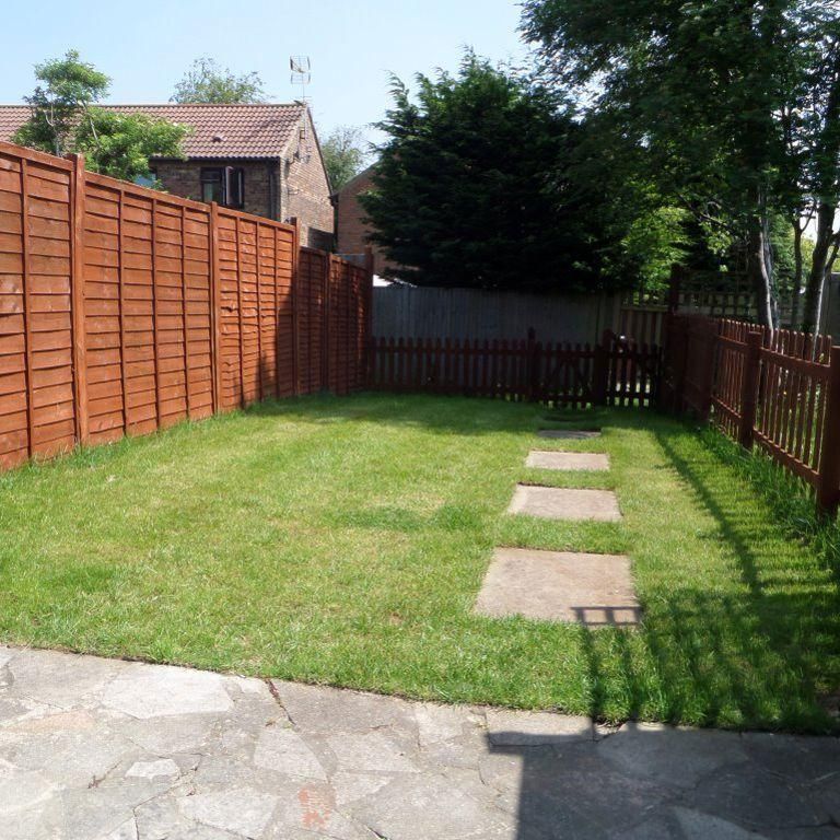 2 bedroom house to rent - Photo 1