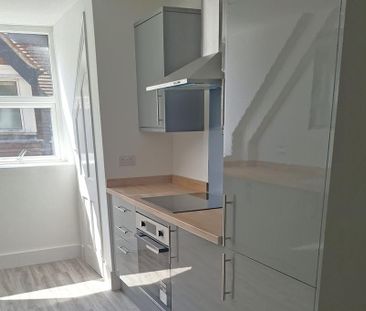 2 bedroom flat to rent - Photo 3