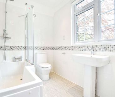 An immaculately presented family home set in historic Seal village. - Photo 2