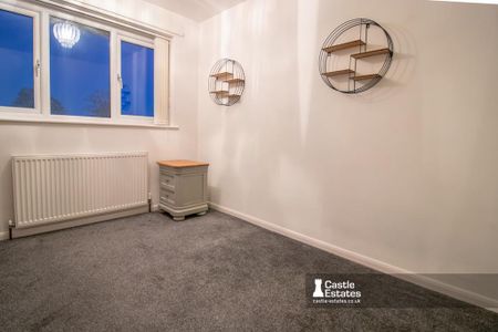 3 bedroom semi-detached house to rent - Photo 4