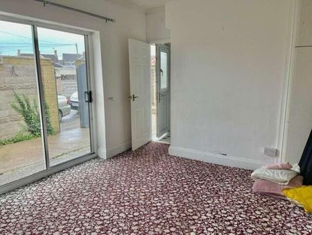 Waunbant Road, Kenfig Hill, Bridgend, CF33 - Photo 2