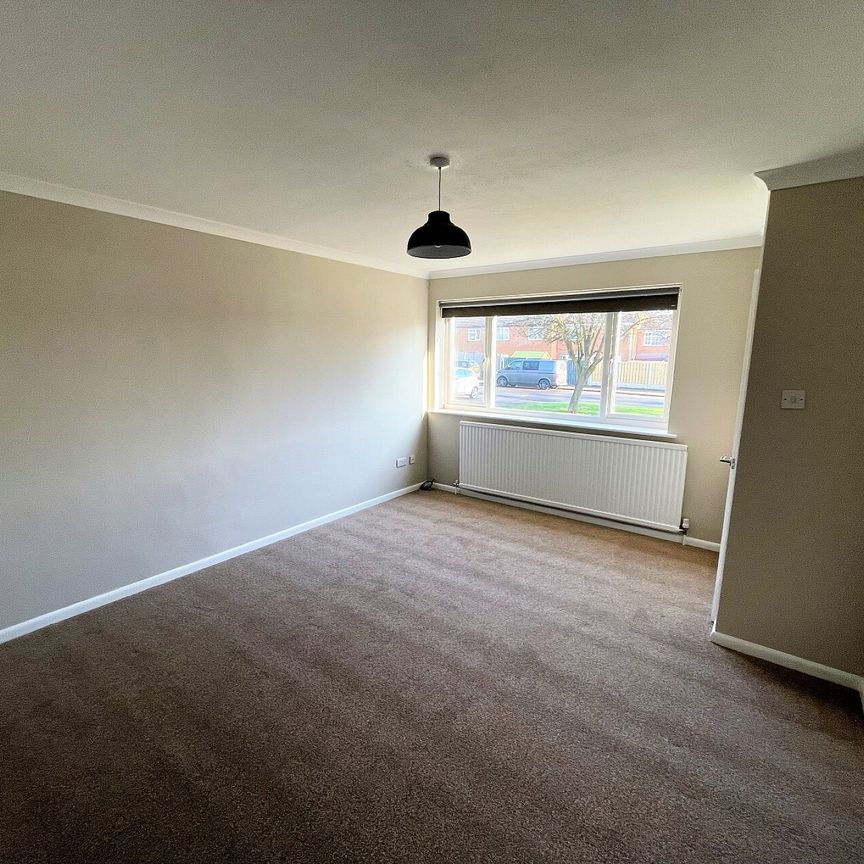 124 Coniston Road, S18 - Photo 1