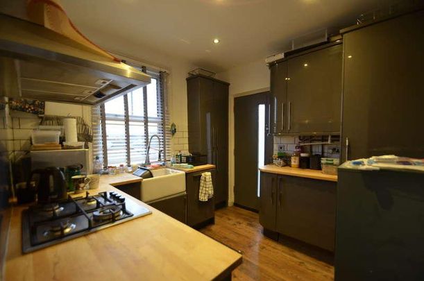 High Street, Egham, TW20 - Photo 1