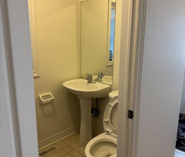 For Lease - 49 Everingham Circle Unit# Main, Brampton, Ontario - Photo 4