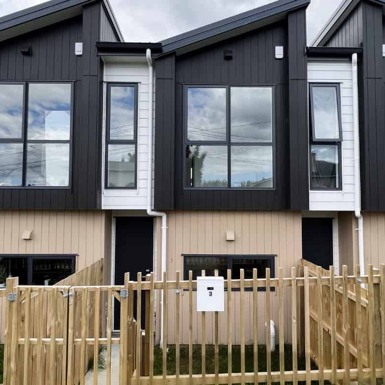 2 Bedrooms + Large Study - Photo 1