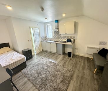 Studio Flat, St Stephens Road, B29 - Photo 3