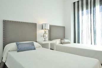 Apartment for rent on the beachfront of Arenal in Javea.