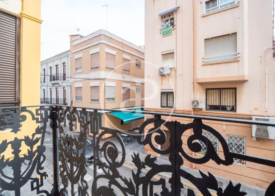 Valencia - Photo 1