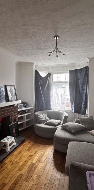 3 bedroom terraced house to rent - Photo 1