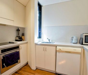 Redfern - Photo 4