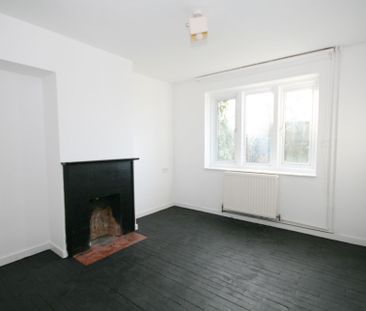 small.property-address__title - Photo 3