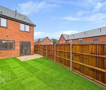 2 bedroom semi-detached house to rent - Photo 5
