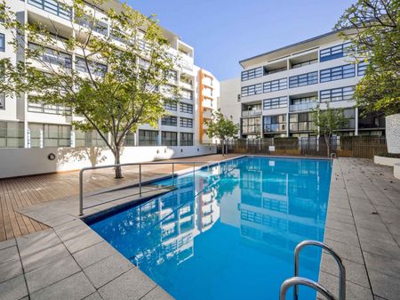 1 BEDROOM APARTMENT IN PRIME LOCATION - Photo 3
