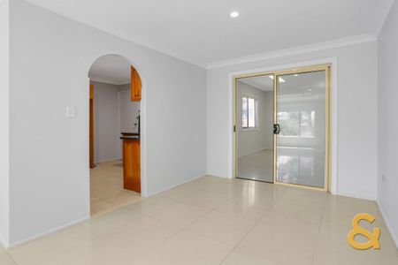 Charming Family Home - Photo 3