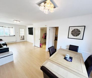 3 bedroom semi-detached house to rent - Photo 3