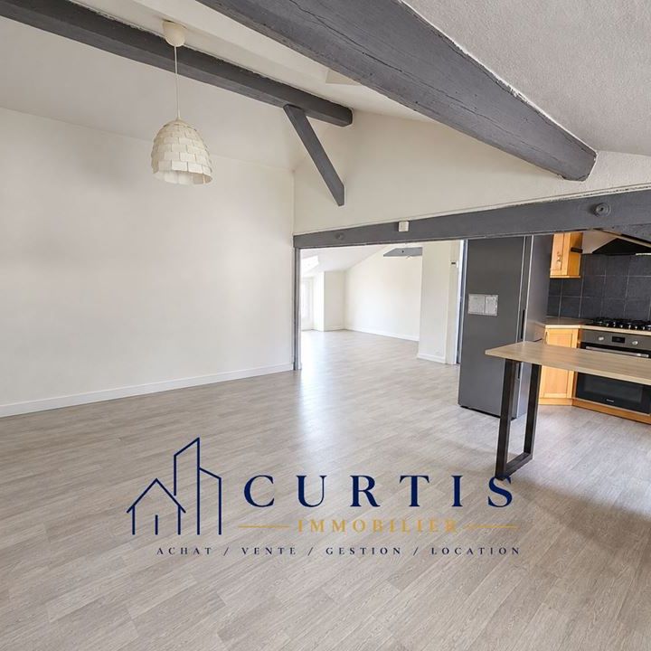Location Appartement 3 pièces 80m² ST CHAMOND 42400 - Photo 1