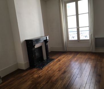 Location Appartement 3 pièces 47m² PARIS 20ème - Photo 1