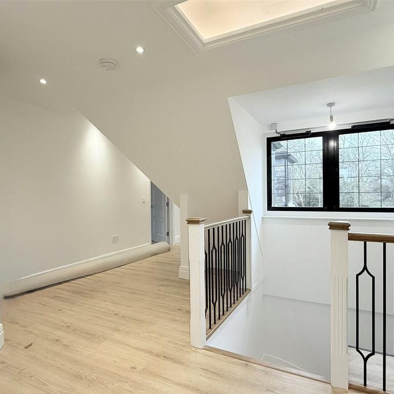 2 bedroom penthouse to rent - Photo 1