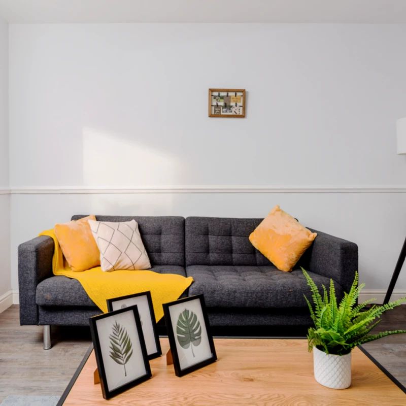 Two Bed Flat - Photo 1