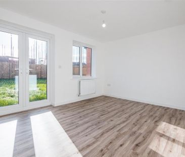 3 bedroom semi-detached house to rent - Photo 1