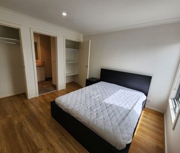 Laverton - Photo 6