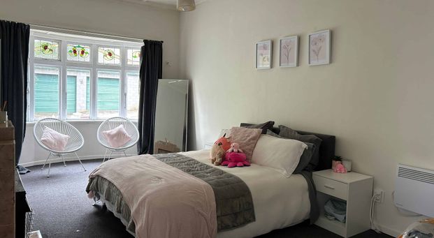 60 Epuni St - Photo 1