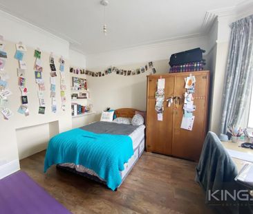 5 bedroom terraced house to rent - Photo 4