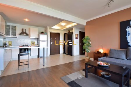 [VIDEO] Amazing Lake Views | 1 Bedroom Apartment | Parking and Storage | Emerald Residence - Photo 2