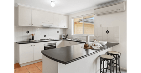 Modern Comfort & Space in a Sought-After Mount Martha Pocket - Photo 5