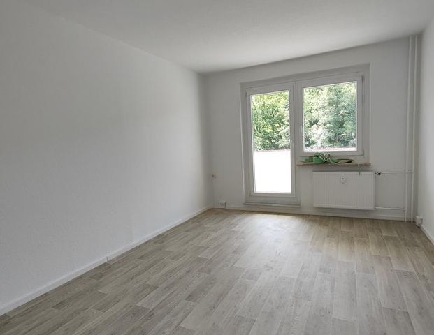 Schick sanierte 2-Raumwohnung mit Balkon und Blick ins Grüne - Photo 1