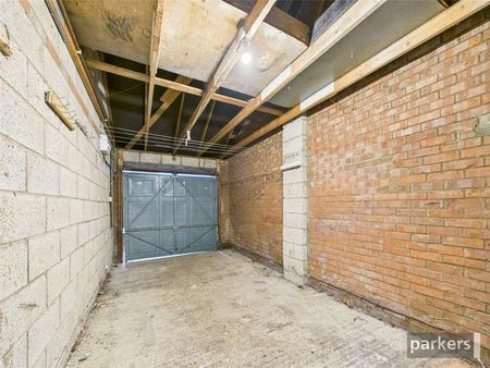 Lidstone Close, Lower Earley, Reading, Berkshire, RG6 - Photo 3