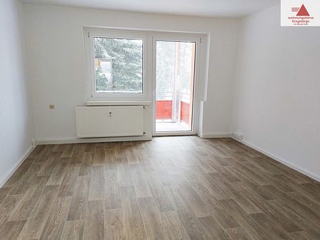 3-Raum-Balkonwohnung - zentrumsnahe Ortslage von Thum! - Foto 4