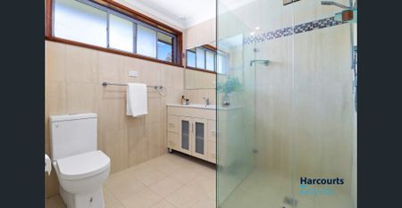 WALKING DISTANCE TO TOONGABBIE TRAIN STATION!! - Photo 5