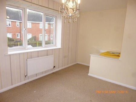 Alderman Close, Beeston, NG9 2RH - Photo 2