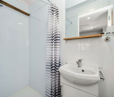 Four Bedroom Home with Pool - Photo 2