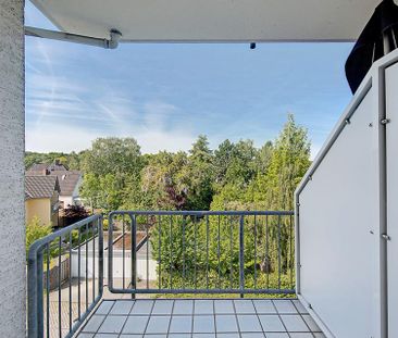 Gemütliche Dachgeschosswohnung in bester Lage mit EBK ab sofort! - Photo 4