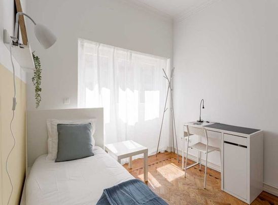 Largo Manuel Emídio da Silva, Lisbon, Lisbon 1500-415 - Photo 1